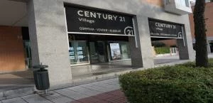 CENTURY 21 VILLAGE