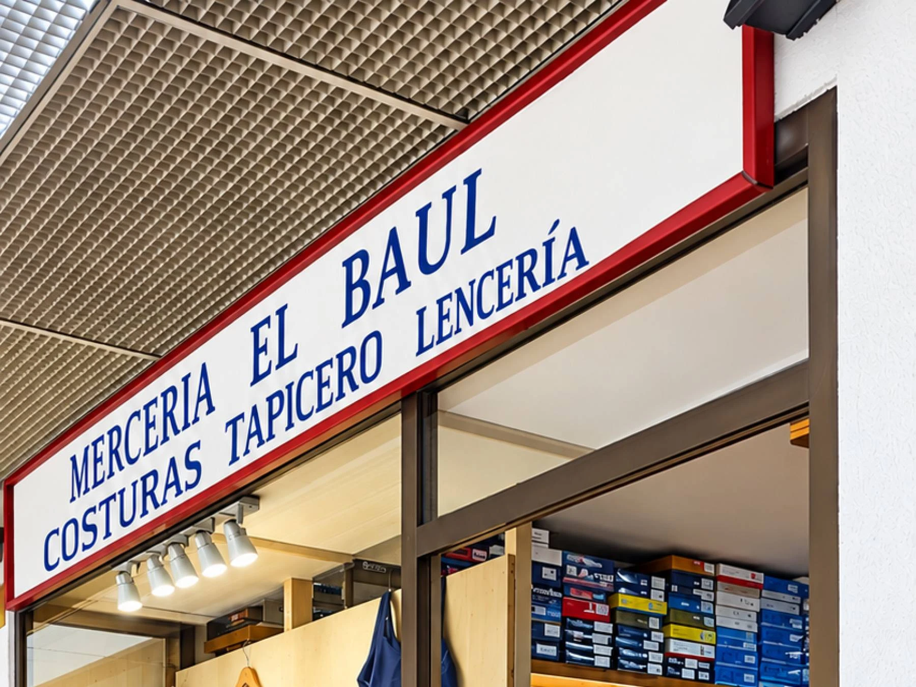 Lenceria Mercería El Baúl. Arreglos de ropa - Lencería