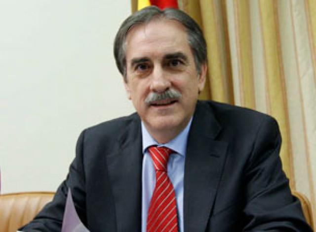 
                                                    El ex ministro de Trabajo, Valeriano Gómez, hablará de la Reforma Laboral en Boadilla