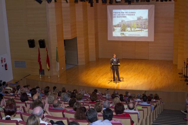 Fiesta de fin de curso de los mayores de Boadilla