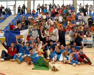 Exito del deporte boadillense con el ascenso de la Escuela Municipal de Baloncesto y el triunfo en el Campeonato de España Juvenil de Clubes de la UD las Rozas Boadilla de fútbol sala