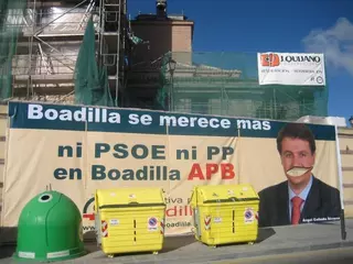 APB infringe las ordenanzas municipales colocando una pancarta electoral en la Iglesia de San Cristóbal
