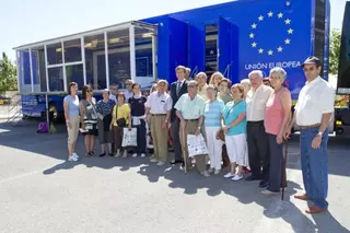 El Autobús del Envejecimiento Activo visita Boadilla del Monte