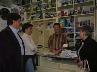 ¿Qué harías con 80 millones de  para potenciar el comercio en Boadilla del Monte? Pablo Nieto visita a  comerciantes de Boadilla del Monte
