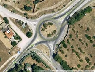 Boadilla solicitará a la Comunidad de Madrid que solucione los continuos atascos en la rotonda de la M-513 a Pozuelo