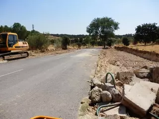 El Ayuntamiento construye un  aparcamiento ecológico en la calle Isla San Martín