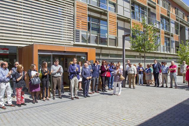 Tres minutos de silencio en condena por el asesinato de la presidenta de la Diputación de León