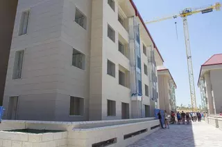 Los adjudicatarios de las 115 viviendas protegidas de Valenoso visitan sus pisos en construcción