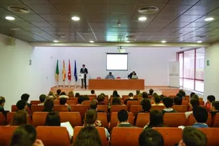 Más de cien jóvenes participan en la quinta edición de la jornada "Empléate este verano"