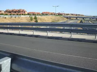 La Comunidad invertirá un millón de euros en la instalación de barreras protectoras para motoristas en 14 carreteras