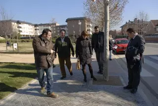 Instalación de alcorques en Boadilla. 
