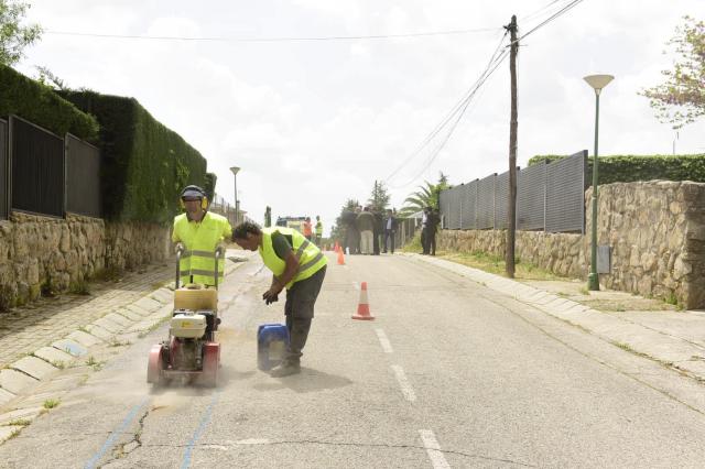 Comienzan las obras para la renovación integral del alumbrado en la urbanización Olivar de Mirabal
