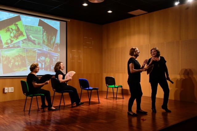 
                                                    El Alcalde clausura el curso de la Escuela de Adultos de Boadilla