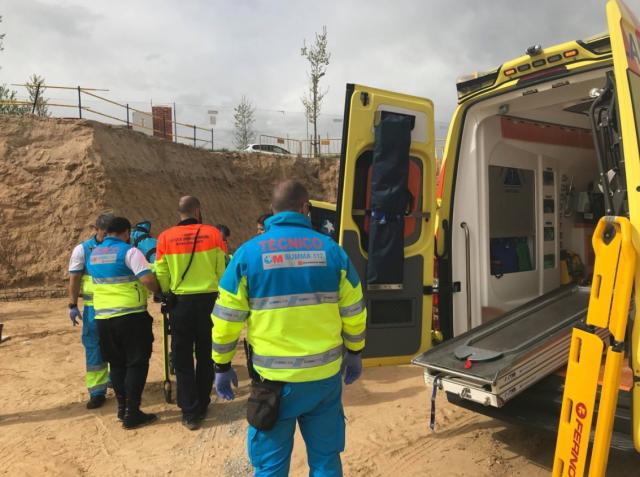 Un trabajador se precipita desde 3 metros de altura en una obra en Boadilla