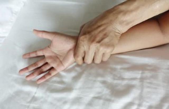 
                                                    La Comunidad pondrá en marcha un protocolo para reforzar la atención sanitaria urgente a mujeres víctimas de violencia sexual