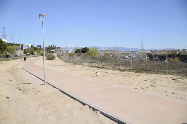 Una senda para ciclistas y peatones ya une Boadilla y Majadahonda por la zona de la M-516