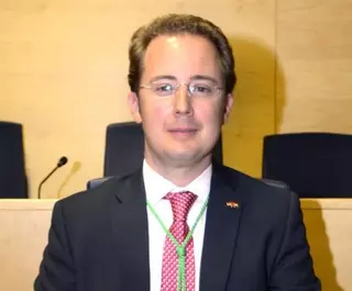 Vox Boadilla denuncia que "el alcalde deniegue el debate en el Pleno" de su moción referente a los contratos menores 