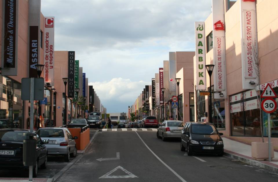 Las zonas comerciales de Európolis, Soho y Carrefour el Pinar, liberadas  del confinamiento perimetral de Las Rozas - Noticias en Boadilla del Monte