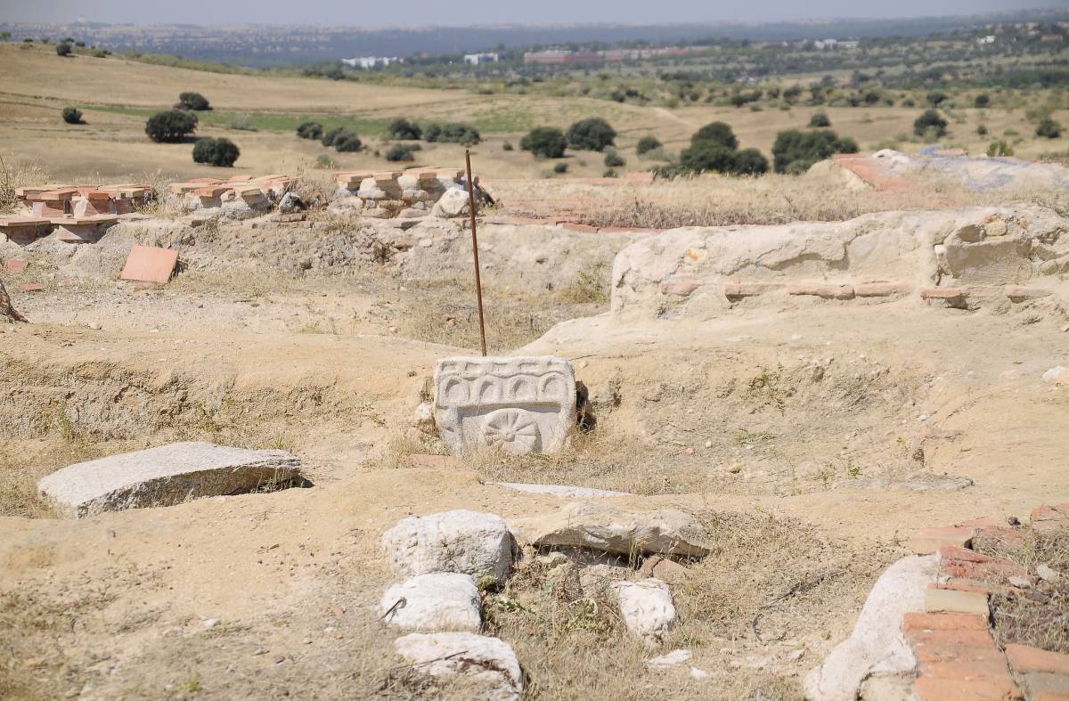 
                                                    Reanudados los trabajos arqueológicos en la antigua ermita de San Babilés de Boadilla