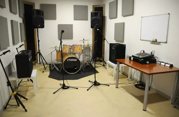 La Casa de la Juventud ofrece la posibilidad de grabar sus propias maquetas a los músicos locales