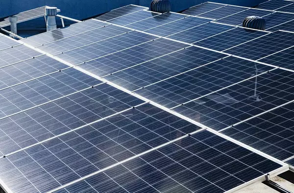 Boadilla apuesta por la energía solar con la instalación de paneles fotovoltaicos en varios edificios municipales