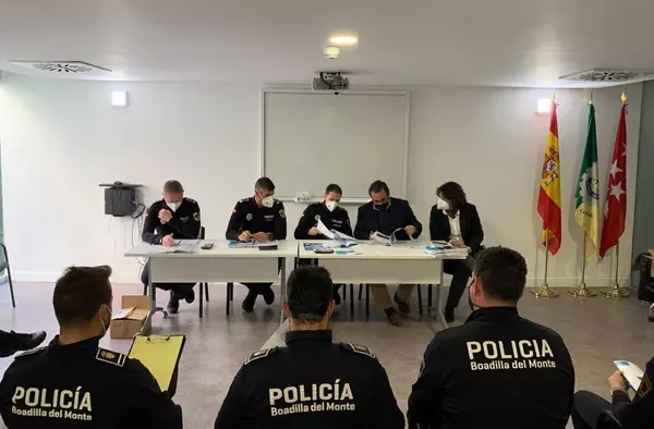 Vox propone reforzar la Policía Municipal de Boadilla formando a reservistas militares despedidos