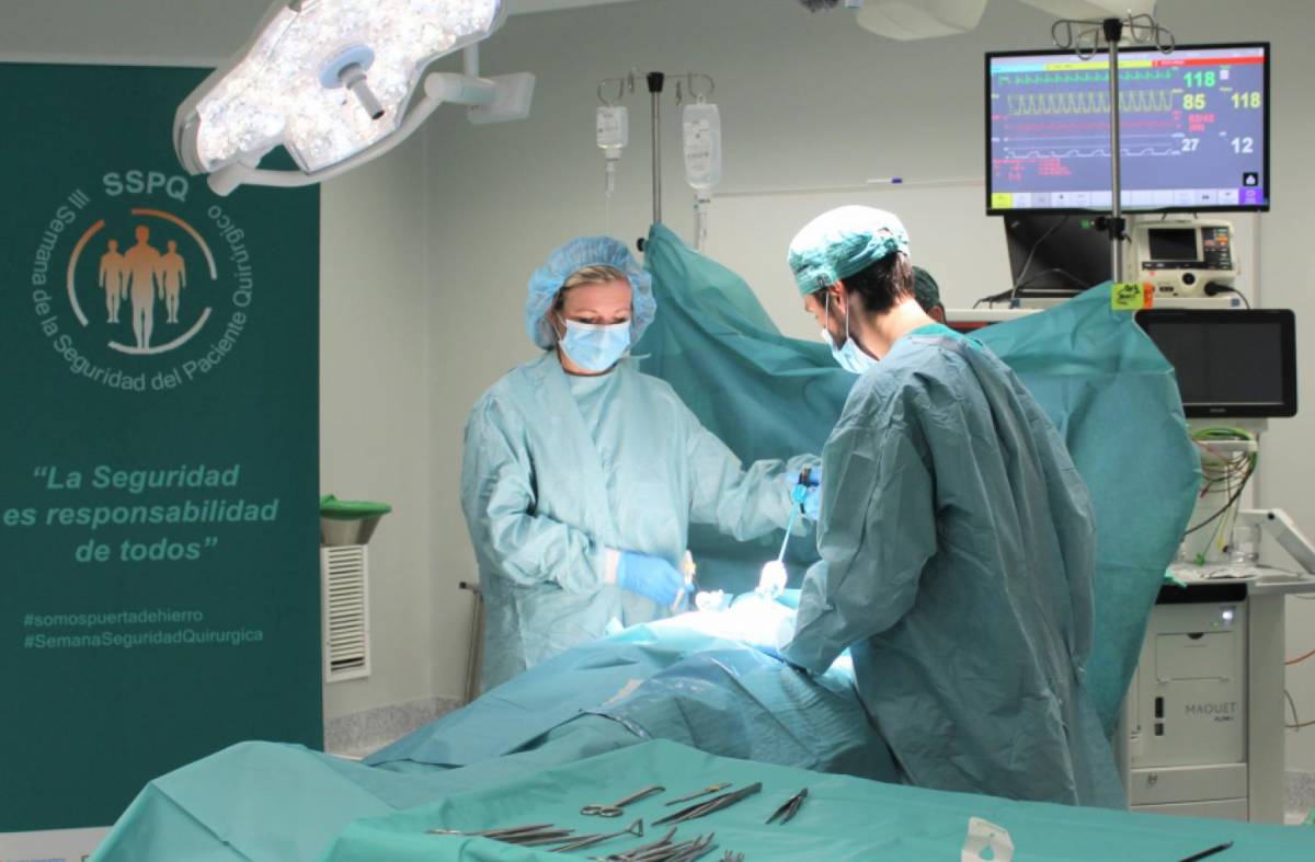 
                                                    El Hospital Puerta de Hierro forma a sus profesionales para afrontar situaciones críticas en los quirófanos