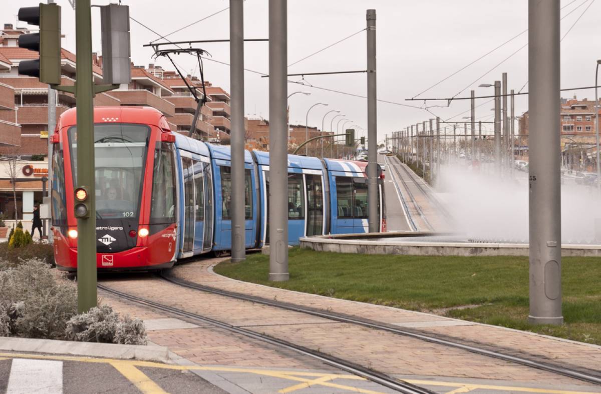 
                                                    La estación de Metro Ligero de Montepríncipe se cierra por obras