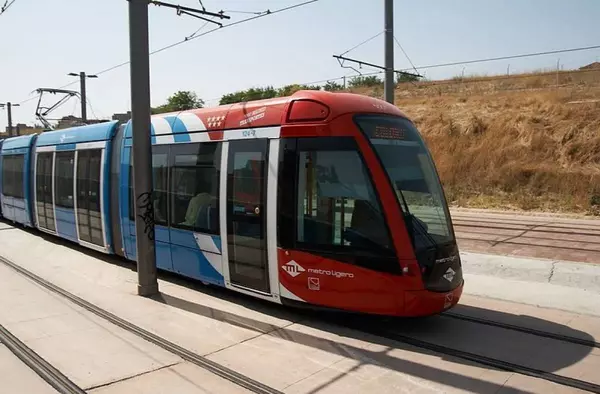 Metro Ligero Oeste recargará gratis 2 viajes a sus usuarios: estos son los requisitos