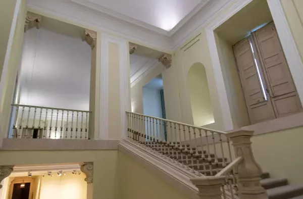 Finalizan las obras de restauración de la escalera principal del Palacio del Infante D. Luis