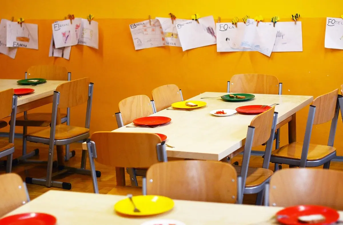 La Comunidad de Madrid lanza las becas escolares 2025/26: ayudas para comedor, desayunos y Bachillerato