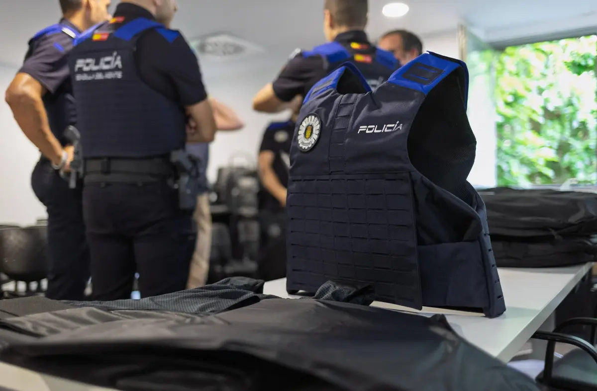 La Policía Local de Boadilla incorpora chalecos antibalas de última generación para todos sus agentes