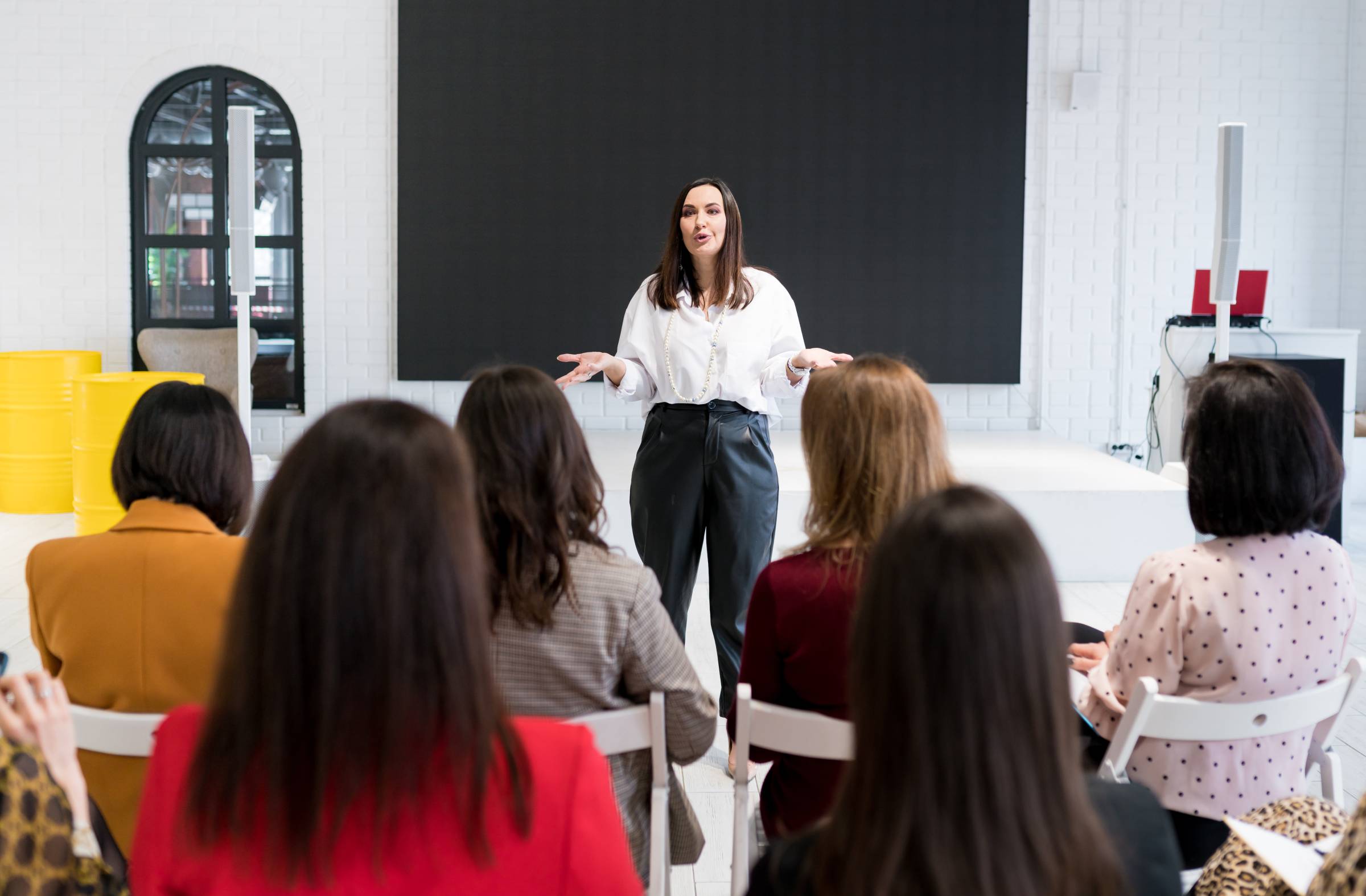 
                                                    Boadilla ofrece talleres y asesoramiento para potenciar el talento femenino y apoyar la búsqueda de empleo