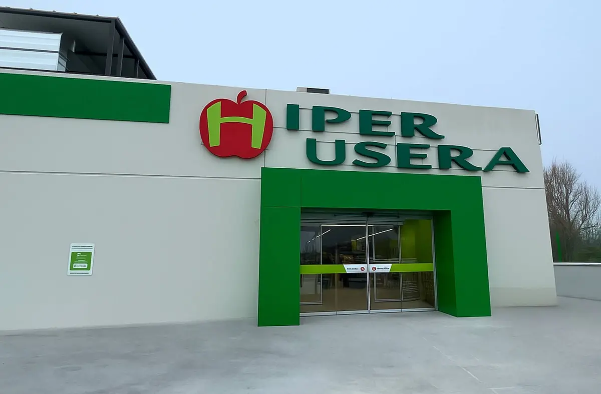 Hiper Usera refuerza su apuesta por los frescos en su nueva tienda en Boadilla