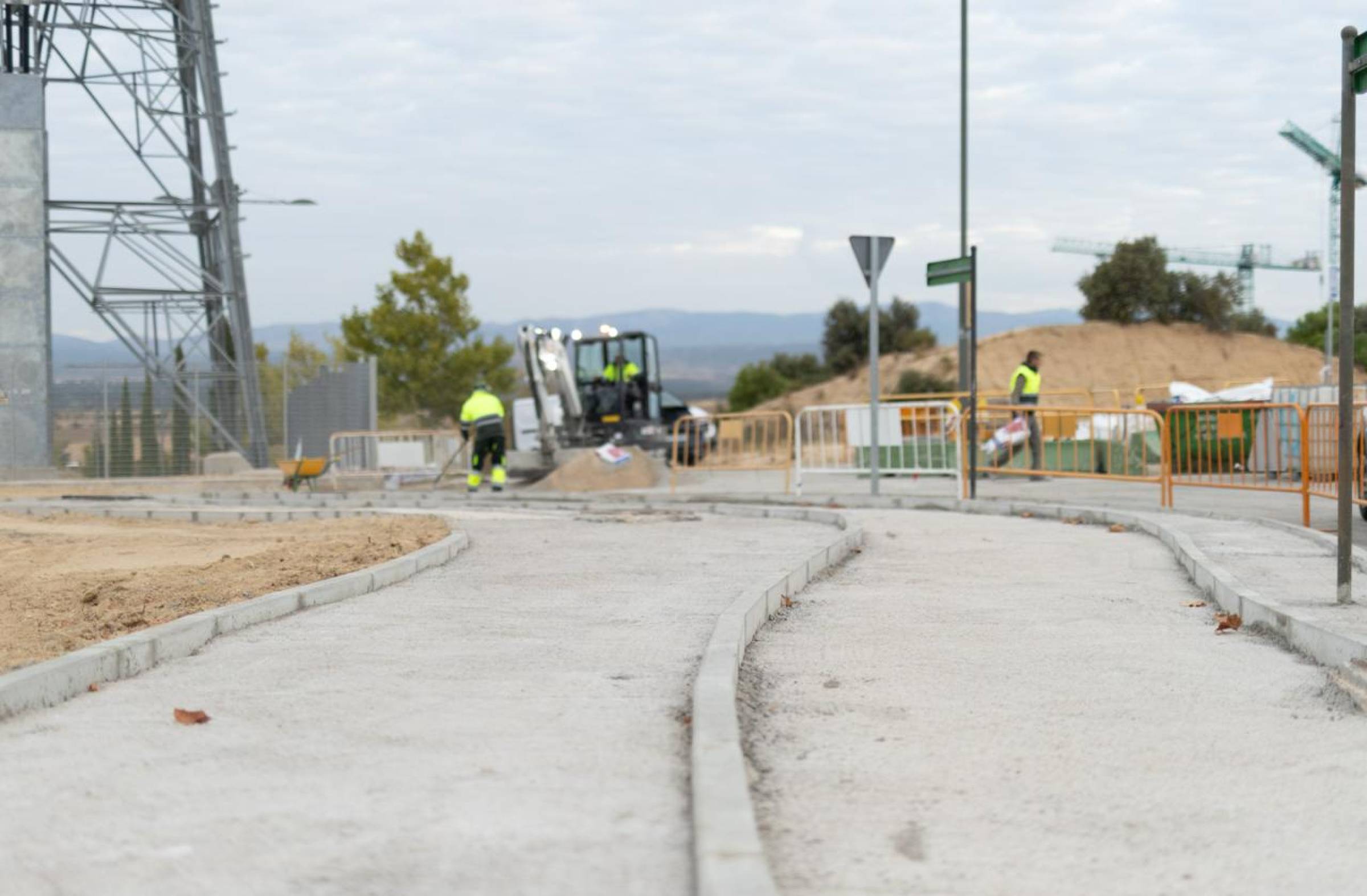 Comienza la construcción de un nuevo carril bici en Boadilla: enlazará las avenidas Diego de Almagro y Condesa de Chinchón