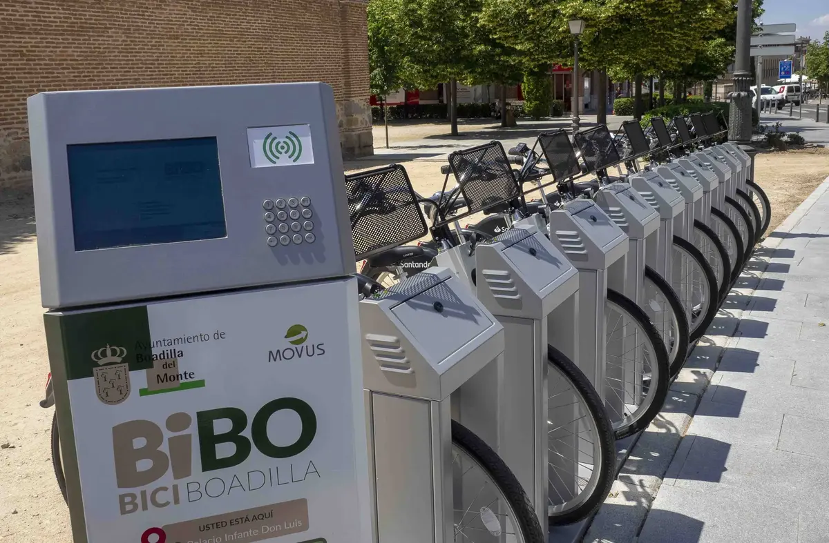 
                                        Boadilla ampliará en 2026 el horario del servicio de bicicletas eléctricas BIBO