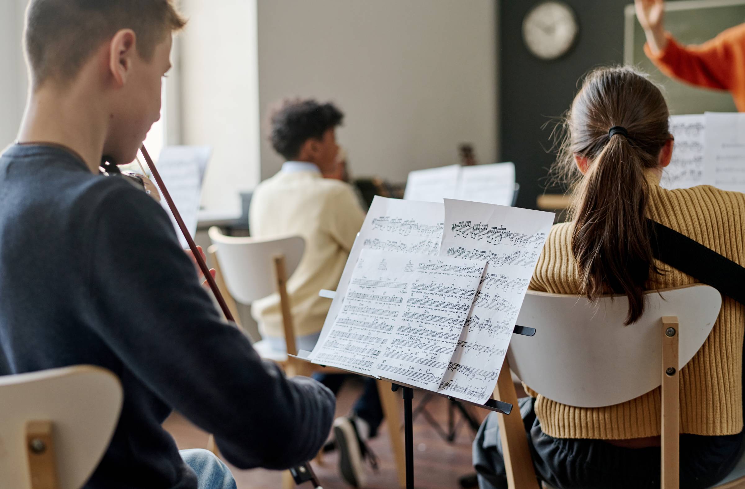 
                                                    El PSOE de Boadilla propone un conservatorio, una orquesta sinfónica y transporte gratuito para personas con discapacidad