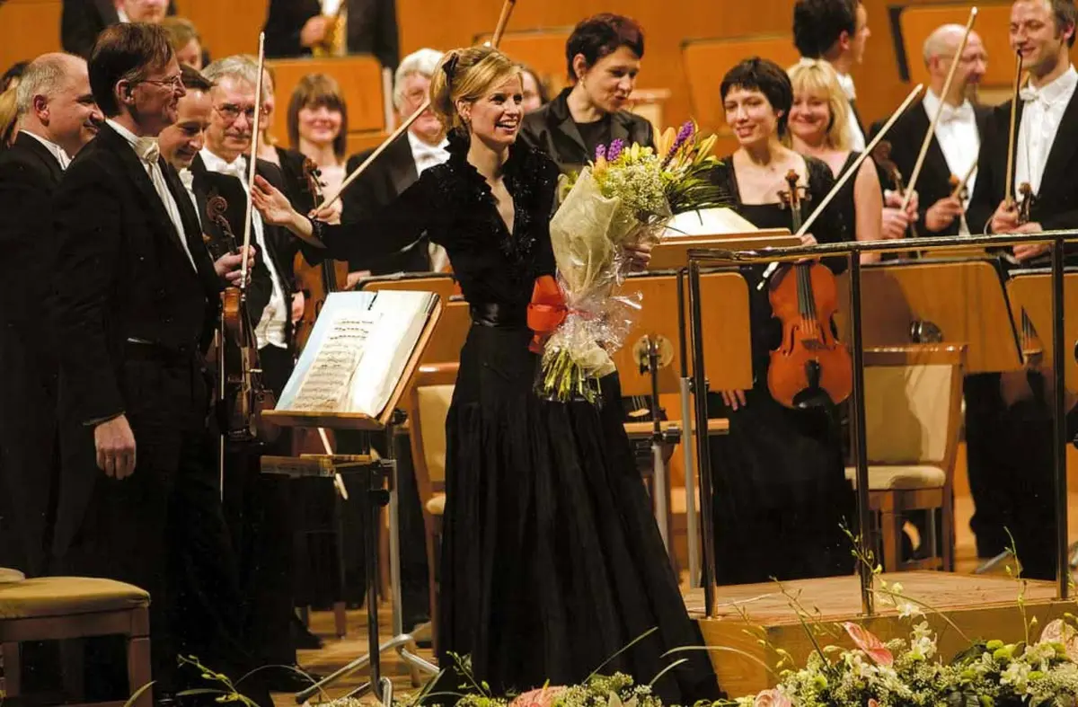 La directora de orquesta Inma Shara ofrecerá mañana una charla dentro del ciclo 'Espacio Talento' de Boadilla