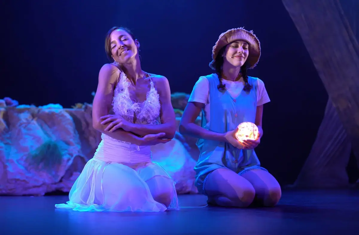 TEATRO INFANTIL. 'Viaje al planeta de todo es posible'. 24 de Mayo en Majadahonda