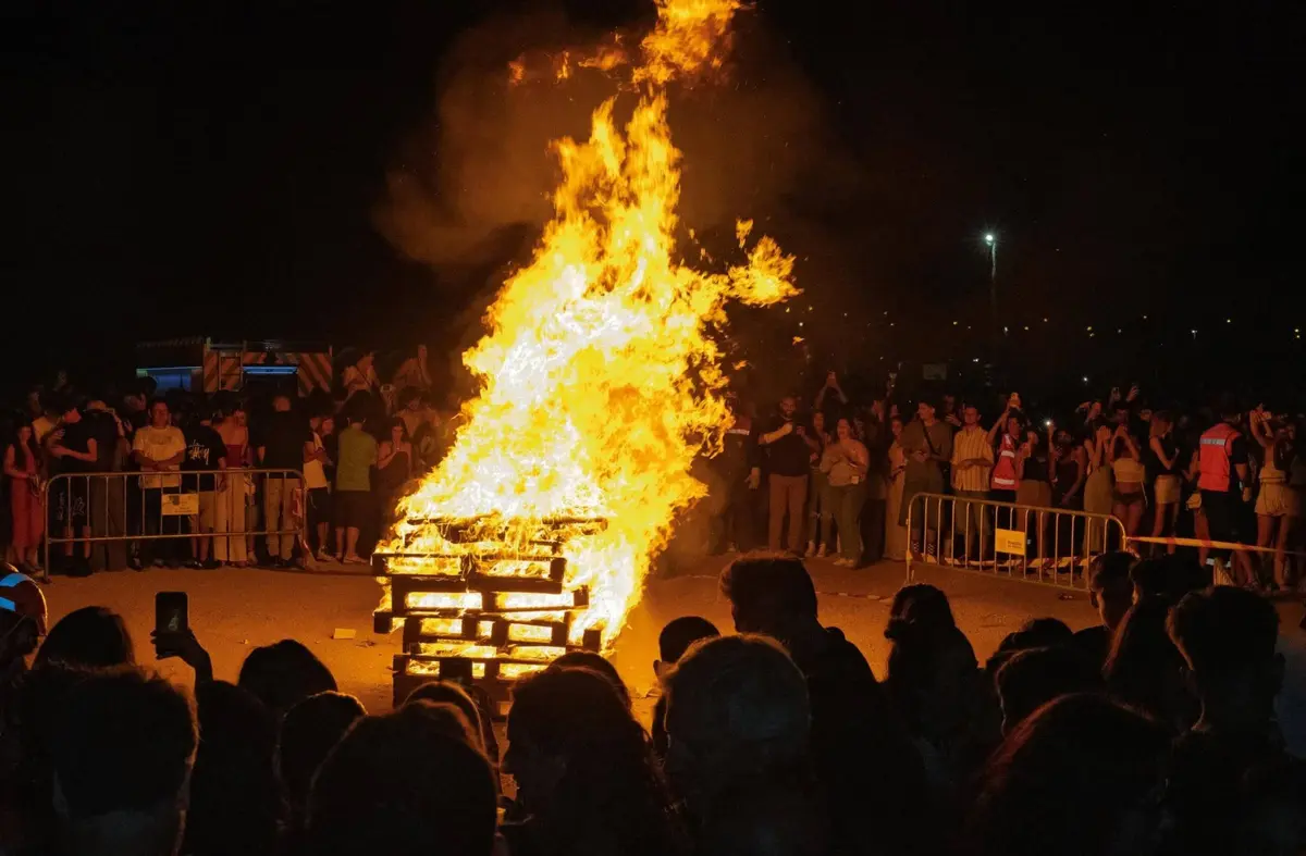 
                                Boadilla celebrará la Hoguera de San Juan 2026 con un tributo a El Canto del Loco, danza y sesión DJ