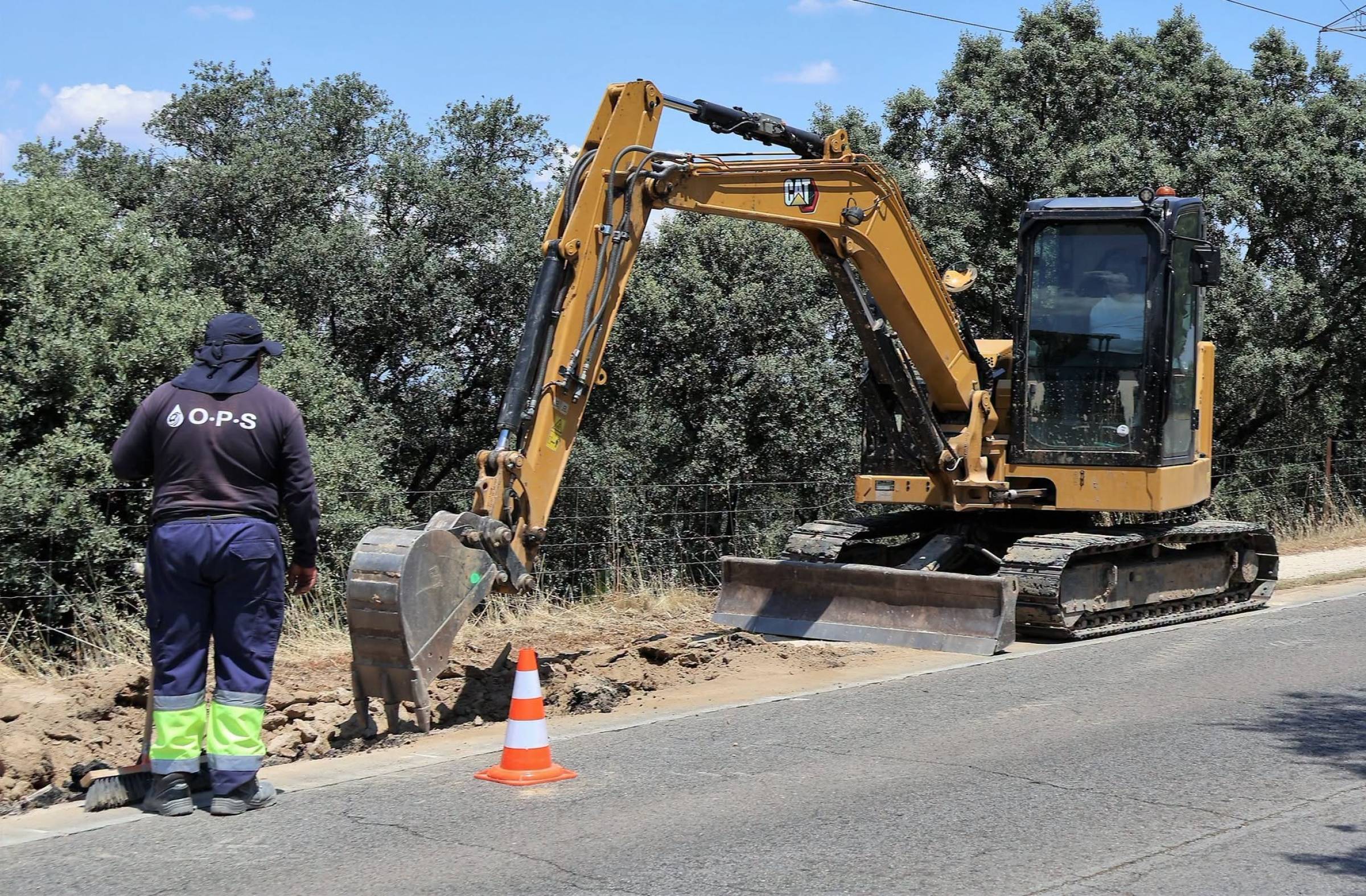 
                                                    En marcha la rehabilitación de la senda peatonal que conecta Boadilla con la urbanización El Bosque 