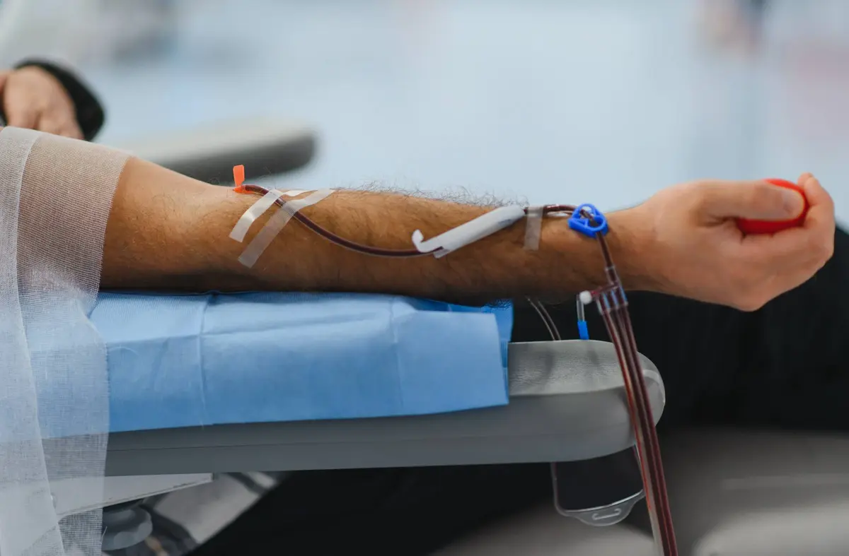 
                                Llamamiento urgente para donar sangre en la Comunidad de Madrid ante la alerta roja en todos los grupos sanguíneos 