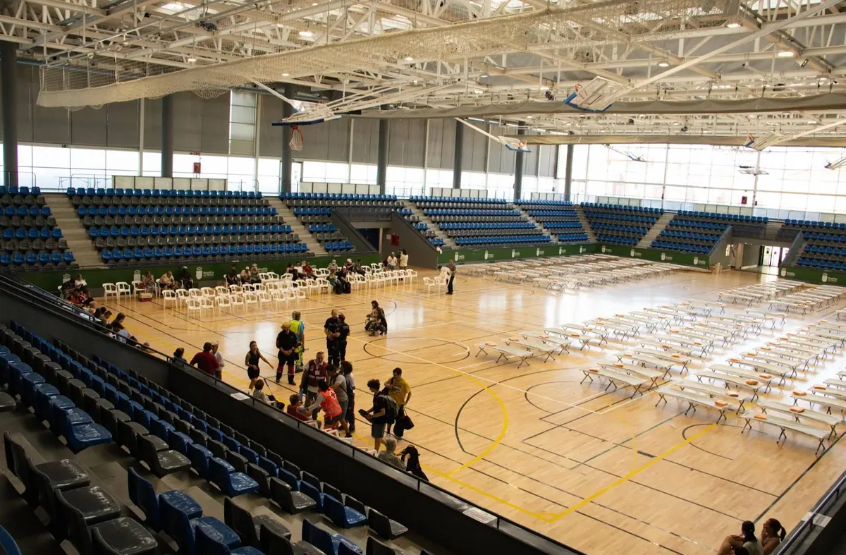 Boadilla acoge en el polideportivo Rey Felipe VI a los vecinos evacuados de Valdemaqueda