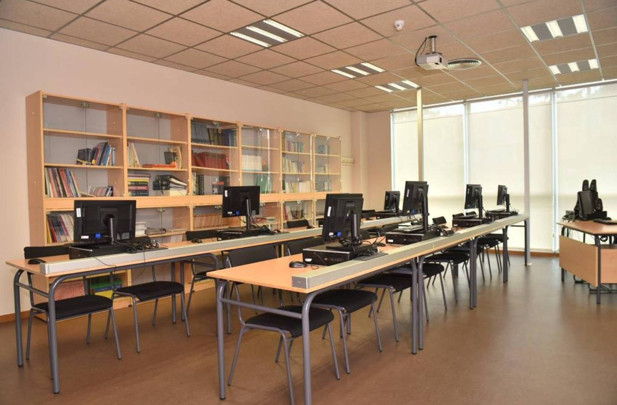 
                                                    La Escuela de Adultos de Boadilla abre el periodo de matriculación para el curso 2026/2027