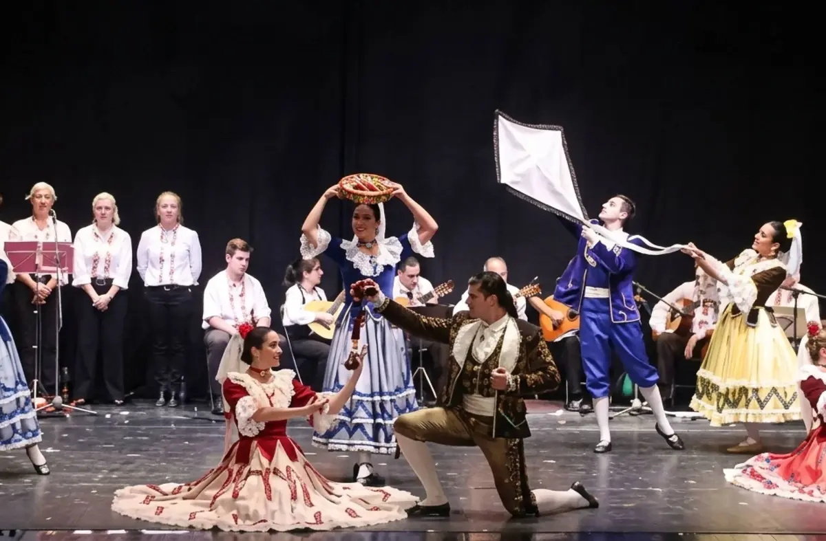 DANZA. 'Recorriendo el mundo a través de la danza'. 12 de Octubre en Boadilla