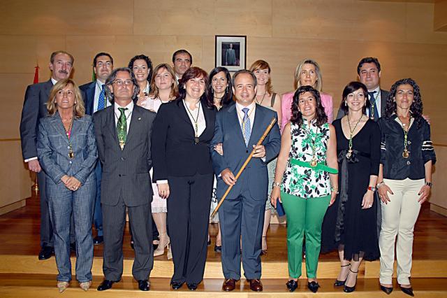
                                                    Un juez ordena la disolución del Grupo Municipal Popular de Boadilla