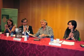 El Alcalde presenta el libro "Boadilla del Monte, Un Pueblo con Historia" de Patricio Fernández