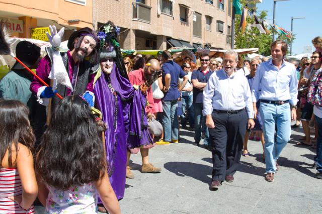 Éxito de participación vecinal en el Mercado Medieval de Boadilla del Monte