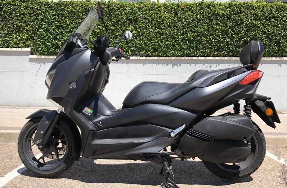 Yamaha X-Max 300