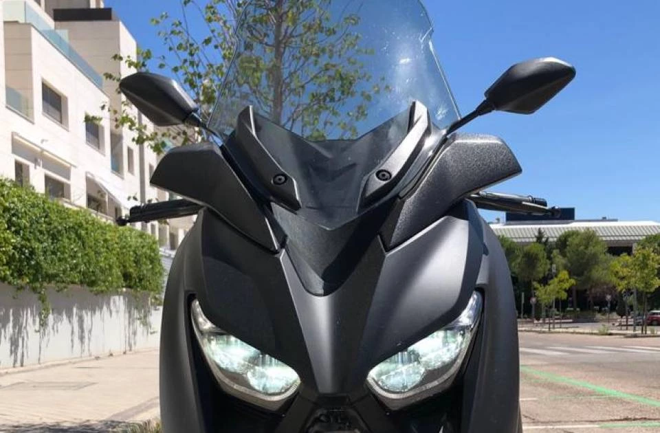 Yamaha X-Max 300